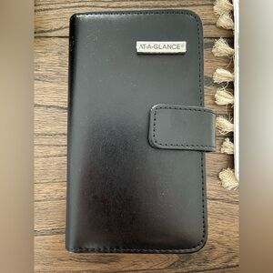 AT-A-GLANCE Undated Slim Portfolio Starter Set Black 103-1599